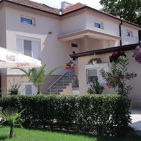 Villa Ros Guest House Свиленград Экстерьер фото