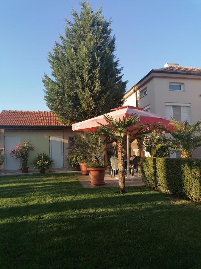 Villa Ros Guest House Свиленград Экстерьер фото