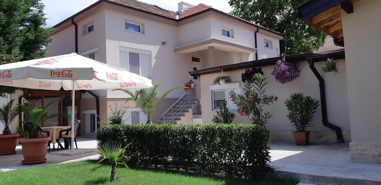 Villa Ros Guest House Свиленград Экстерьер фото
