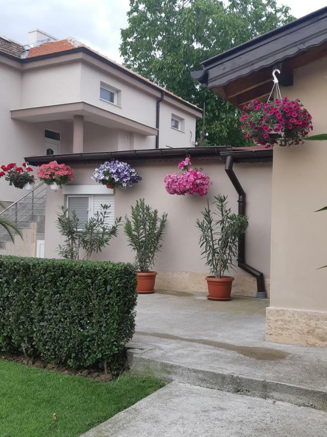Villa Ros Guest House Свиленград Экстерьер фото